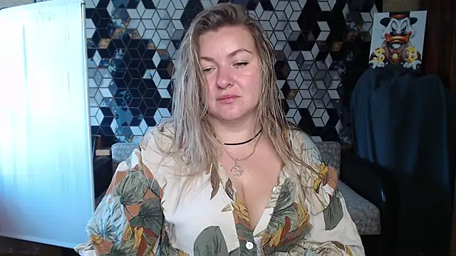 NikaSkylink online show from May 2026 04:53:02 AM