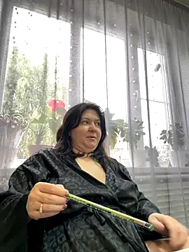 Liza Will online show from November 2025 06:34:02 AM