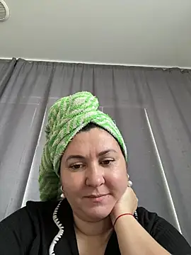 Snapshot of Liza_Will chatting on March 2026 07:44:01 AM Liza Will online show from March 2026 07:44:01 AM