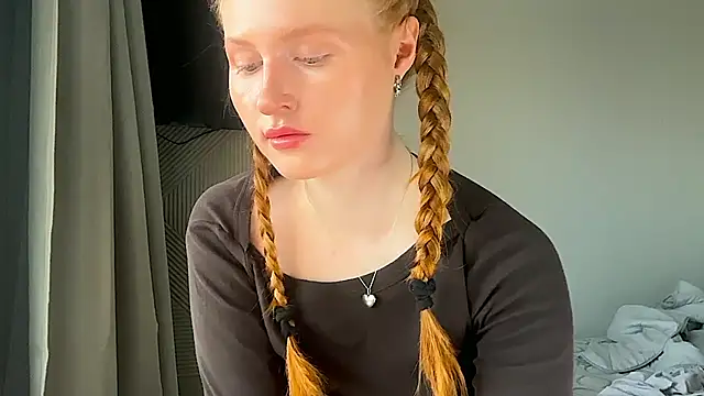 LuxXAngel online show from June 2026 12:36:02 AM