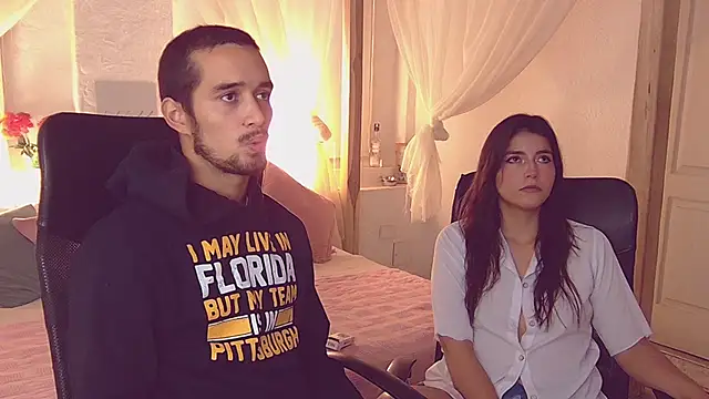 Snapshot of Laila_asher chatting on October 2025 03:09:02 AM Laila asher online show from October 2025 03:09:02 AM