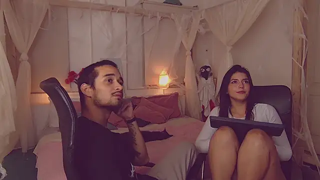 Snapshot of Laila_asher chatting on October 2025 03:58:02 AM Laila asher online show from October 2025 03:58:02 AM