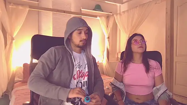 Laila asher online show from November 2025 12:43:02 AM