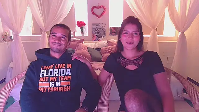 Laila asher online show from December 2025 04:25:02 PM