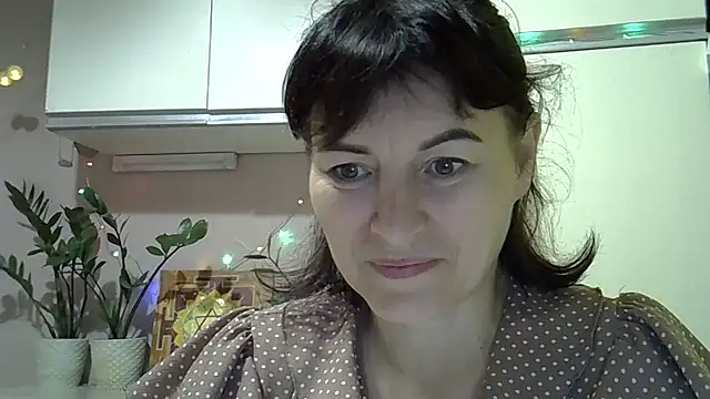 Krystal 82 online show from September 2025 08:22:02 PM