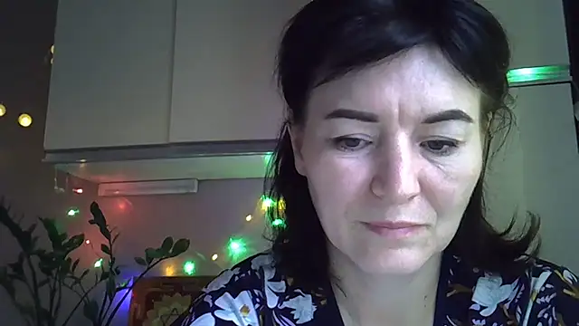 Krystal 82 online show from October 2025 05:14:01 AM