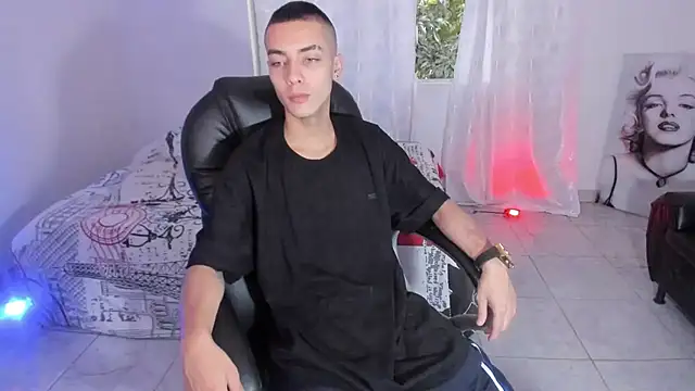 Dereck Boy8 online show from October 2025 09:15:01 PM