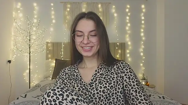 Real cutie1 online show from December 2025 01:51:02 PM