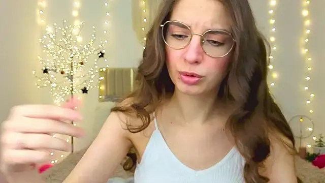 Real cutie1 online show from February 2026 01:43:01 PM