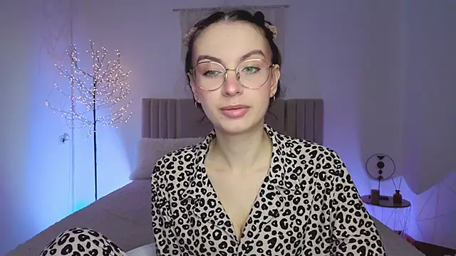 Real cutie1 online show from March 2026 01:59:02 PM