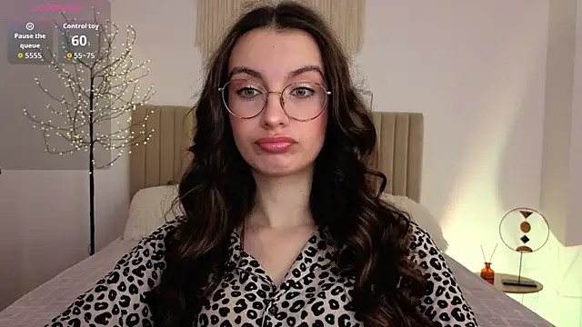 Real cutie1 online show from June 2026 01:21:02 PM