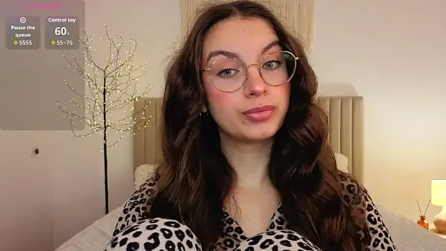Real cutie1 online show from June 2026 12:46:02 PM