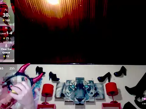 blondehot5v online show from September 2025 12:08:02 PM