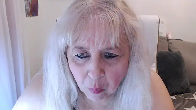 Snapshot of SusiLifeXXX chatting on October 2025 07:25:02 PM SusiLifeXXX online show from October 2025 07:25:02 PM