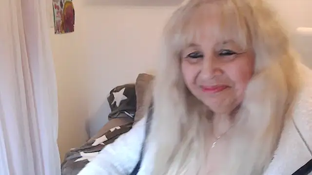 Snapshot of SusiLifeXXX chatting on November 2025 08:44:01 PM SusiLifeXXX online show from November 2025 08:44:01 PM