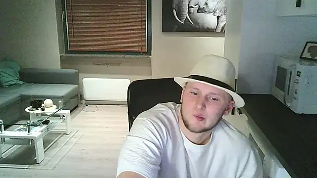 Snapshot of Dartanjanas13 chatting on October 2025 08:10:01 PM Dartanjanas13 online show from October 2025 08:10:01 PM