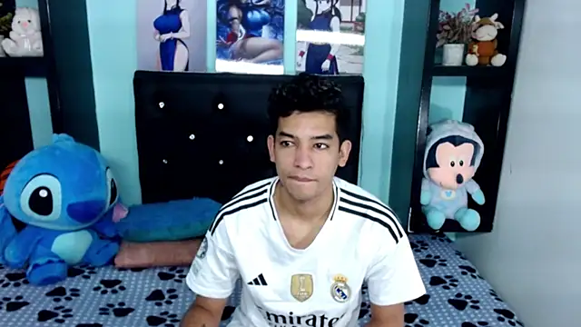 x oliver x online show from November 2025 03:07:01 AM