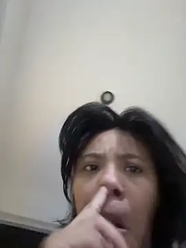 Snapshot of Nia_Desire chatting on May 2026 06:11:02 AM Nia Desire online show from May 2026 06:11:02 AM