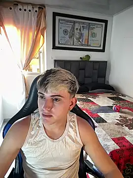 Snapshot of Justin_trevor1 chatting on June 2026 08:43:02 PM Justin trevor1 online show from June 2026 08:43:02 PM