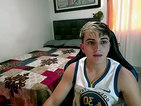 Snapshot of Justin_trevor1 chatting on June 2026 10:35:01 PM Justin trevor1 online show from June 2026 10:35:01 PM