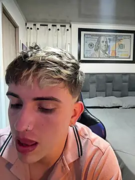 Snapshot of Justin_trevor1 chatting on August 2026 06:37:01 AM Justin trevor1 online show from August 2026 06:37:01 AM