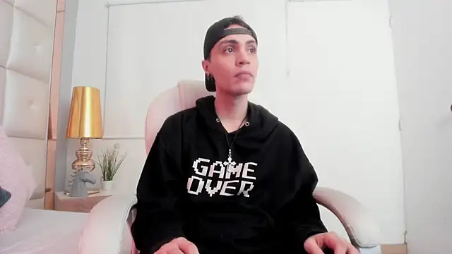 dark sun302 online show from November 2025 10:08:02 PM