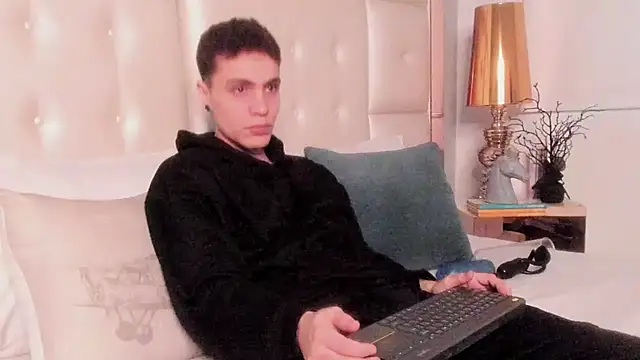 dark sun302 online show from February 2026 08:51:02 PM