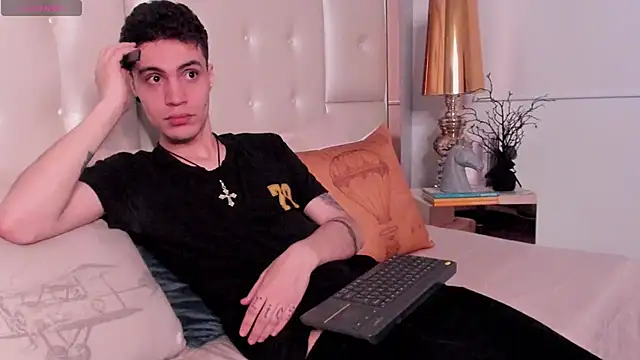 dark sun302 online show from February 2026 09:40:02 PM