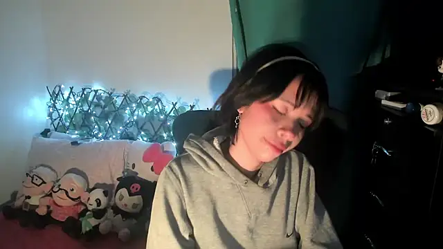 Snapshot of dolliette24 chatting on September 2025 02:15:02 AM dolliette24 online show from September 2025 02:15:02 AM