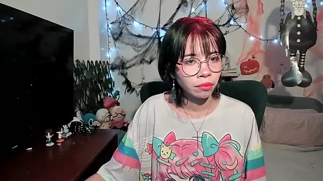 Snapshot of dolliette24 chatting on October 2025 09:17:02 PM dolliette24 online show from October 2025 09:17:02 PM