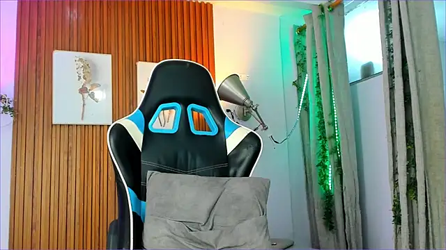 Evaa 18 online show from September 2025 05:34:01 PM