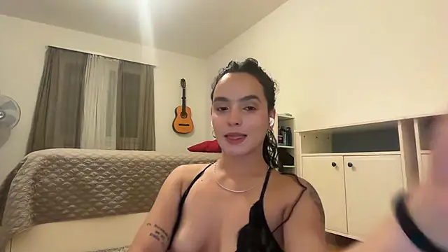 Maia Park online show from April 2026 10:03:01 PM