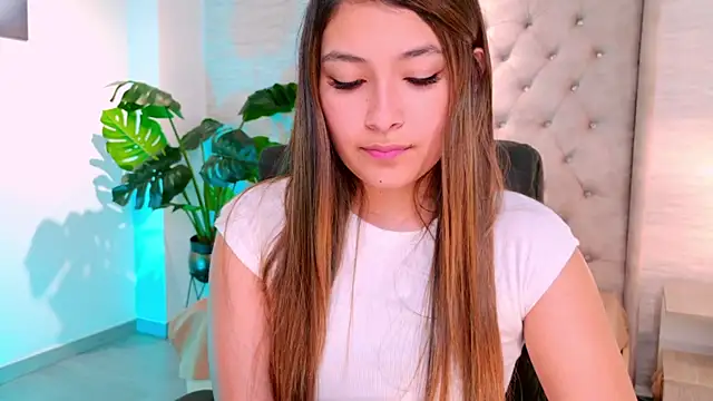 Abrill cute online show from September 2025 02:33:01 AM