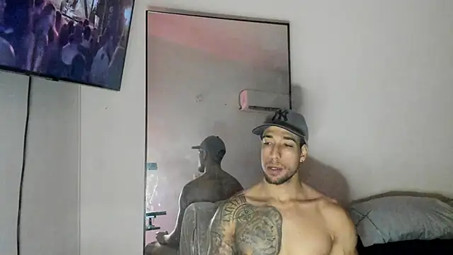 Snapshot of ThiagoLugo chatting on September 2025 10:10:02 PM ThiagoLugo online show from September 2025 10:10:02 PM