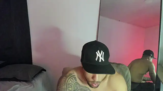 Snapshot of ThiagoLugo chatting on October 2025 02:52:01 AM ThiagoLugo online show from October 2025 02:52:01 AM