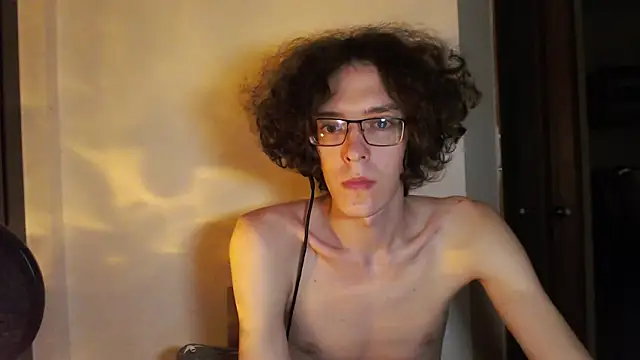 LovesomeCookie online show from April 2026 07:11:01 PM