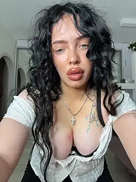 Snapshot of Hannah_xBaby chatting on October 2025 12:06:01 PM Hannah xBaby online show from October 2025 12:06:01 PM