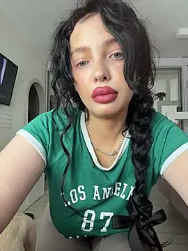 Snapshot of Hannah_xBaby chatting on November 2025 10:06:02 AM Hannah xBaby online show from November 2025 10:06:02 AM