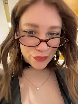 lucy-joy online show from January 2026 09:36:01 AM