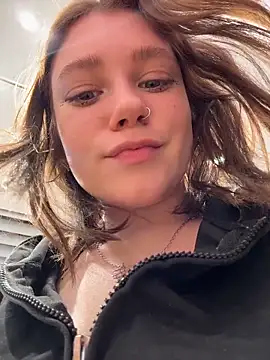 Snapshot of lucy-joy chatting on March 2026 11:38:01 AM lucy-joy online show from March 2026 11:38:01 AM