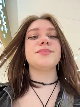 Snapshot of lucy-joy chatting on April 2026 09:18:01 AM lucy-joy online show from April 2026 09:18:01 AM