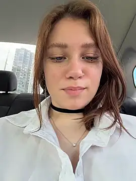lucy-joy online show from May 2026 09:17:02 AM