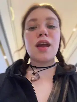 Snapshot of lucy-joy chatting on June 2026 10:15:01 AM lucy-joy online show from June 2026 10:15:01 AM