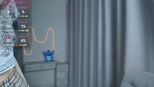 Snapshot of FoxyMira chatting on September 2025 01:33:02 PM FoxyMira online show from September 2025 01:33:02 PM