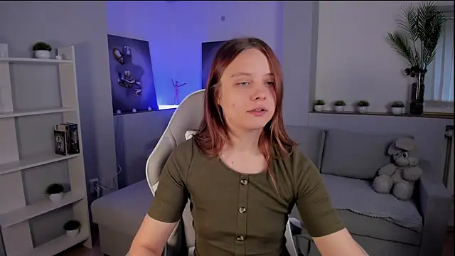 Snapshot of AlicePill chatting on September 2025 02:26:01 AM AlicePill online show from September 2025 02:26:01 AM