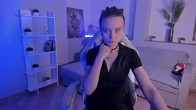 Snapshot of AlicePill chatting on November 2025 01:27:02 AM AlicePill online show from November 2025 01:27:02 AM