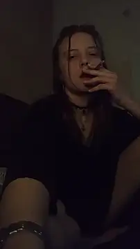 Snapshot of AlicePill chatting on December 2025 03:56:01 AM AlicePill online show from December 2025 03:56:01 AM