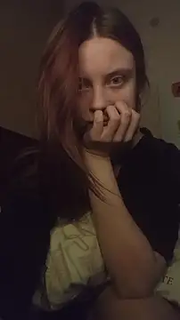 Snapshot of AlicePill chatting on December 2025 04:02:01 PM AlicePill online show from December 2025 04:02:01 PM