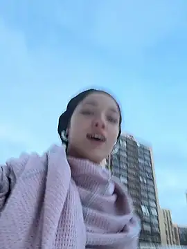 DollyTall online show from January 2026 07:22:01 AM