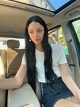 DollyTall online show from June 2026 01:43:02 AM